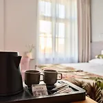 Hotel apartamentowy Hola