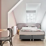 Hotel apartamentowy Hola