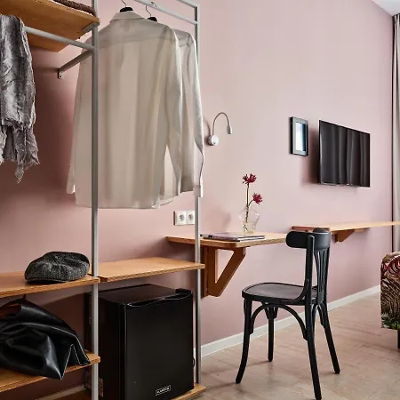 Hola 아파트호텔 3*