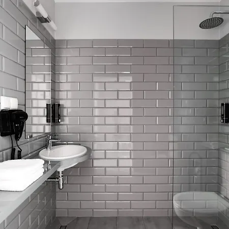 Hola 3* 그디니아