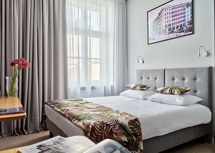 Hola Hotel apartamentowy 3*